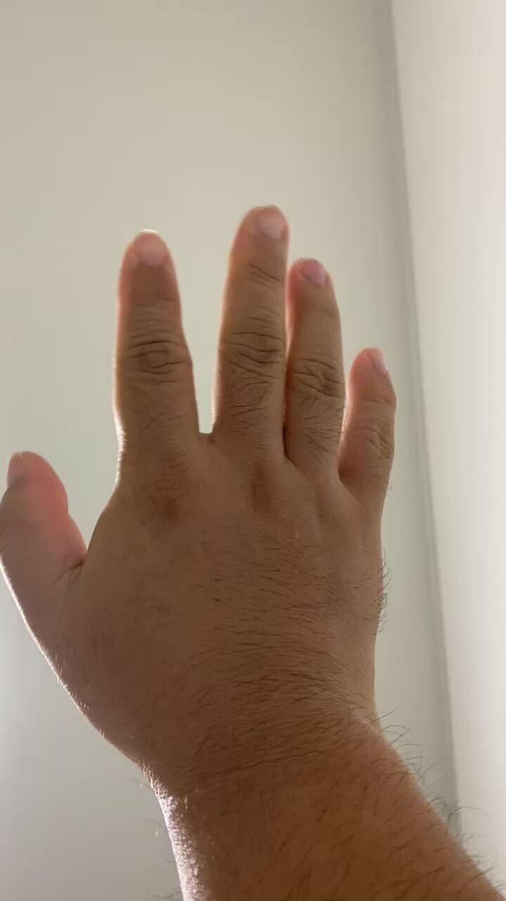 手がムチムチで小さいのがコンプレックスなんですがコレが良いって人がチラホラ居たので撮ってみました笑笑 sample 1