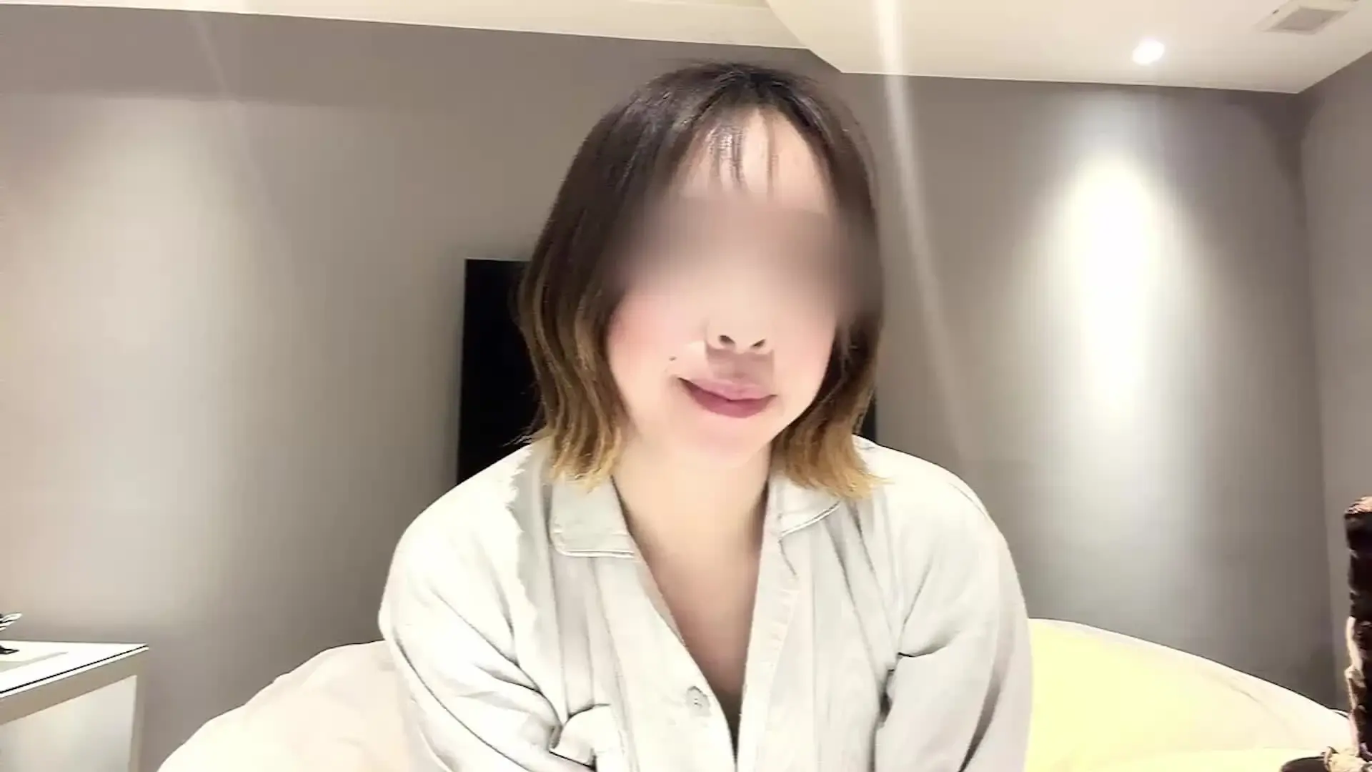 ゆみ💍Gカップ人妻のどすけべオナニー👩「💗 【限界突破】24cm極太ディルド挑戦してみたら…初めての感覚で声が止まらない…」の投稿サムネイル