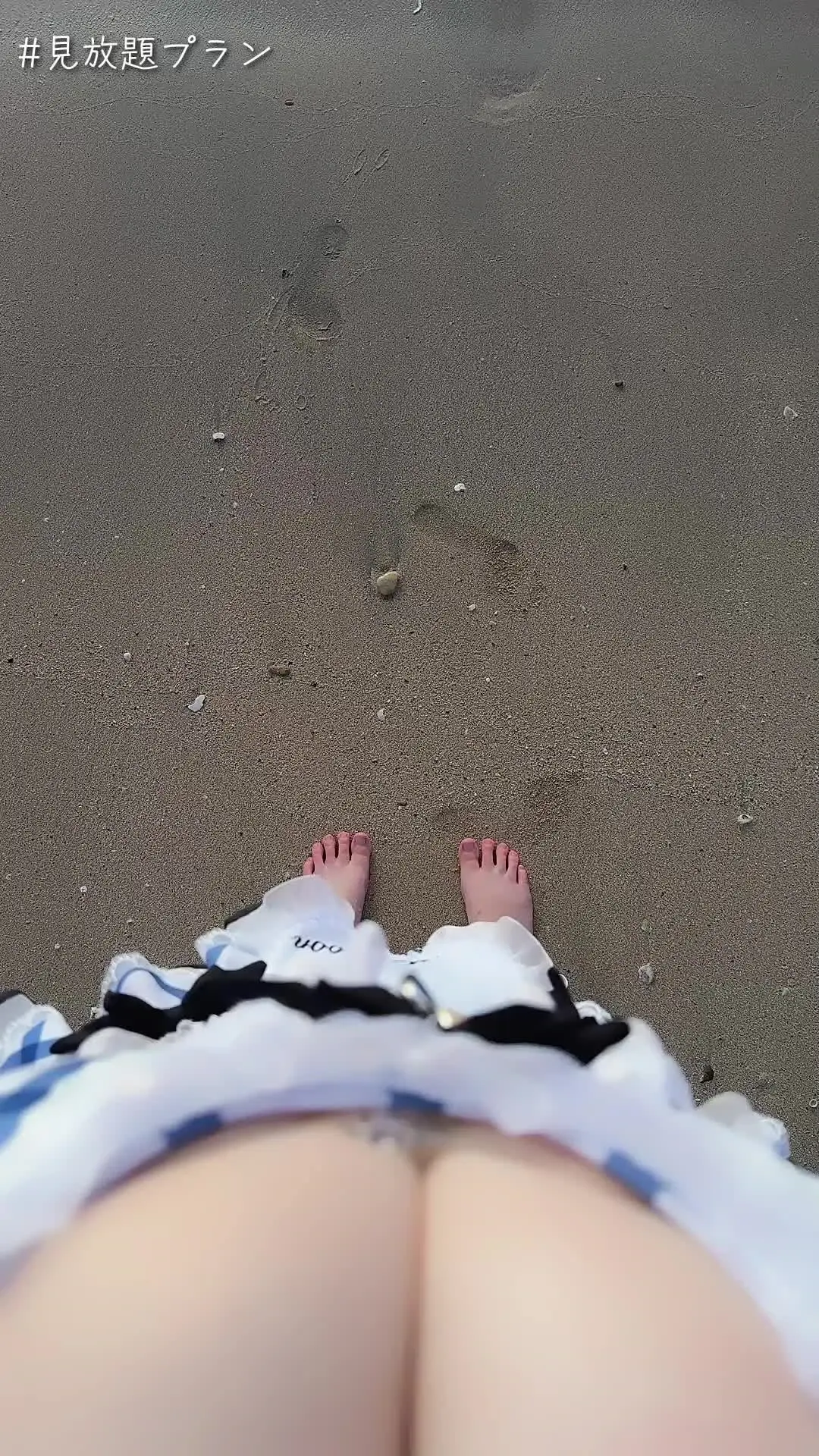 のあ୨୧「海デートの帰りにリモコンバイブで遊ばれちゃいました...💦 アイドルっぽい水着が可愛くて、今日はずっとご機嫌でした♡ 海でいっぱい遊んで満足してたはずなのに、帰」の投稿サムネイル