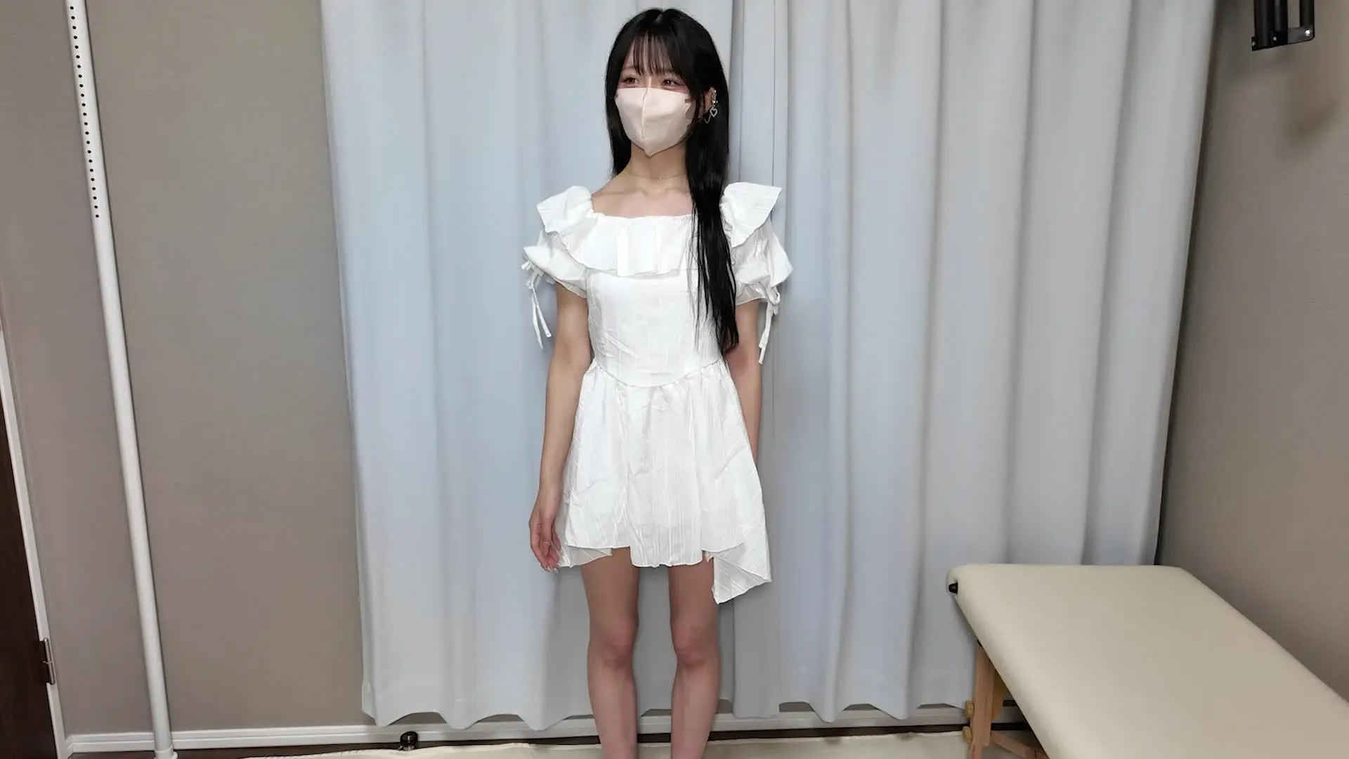 整体サロンかみのて「今回のモニターさん：福白いおりさん 再来してくれた、都心の大学に通う恥ずかしがり屋の女子大生です。ウエストがめちゃくちゃ細くて脚も細いですし、お顔もめちゃくちゃ」の投稿サムネイル