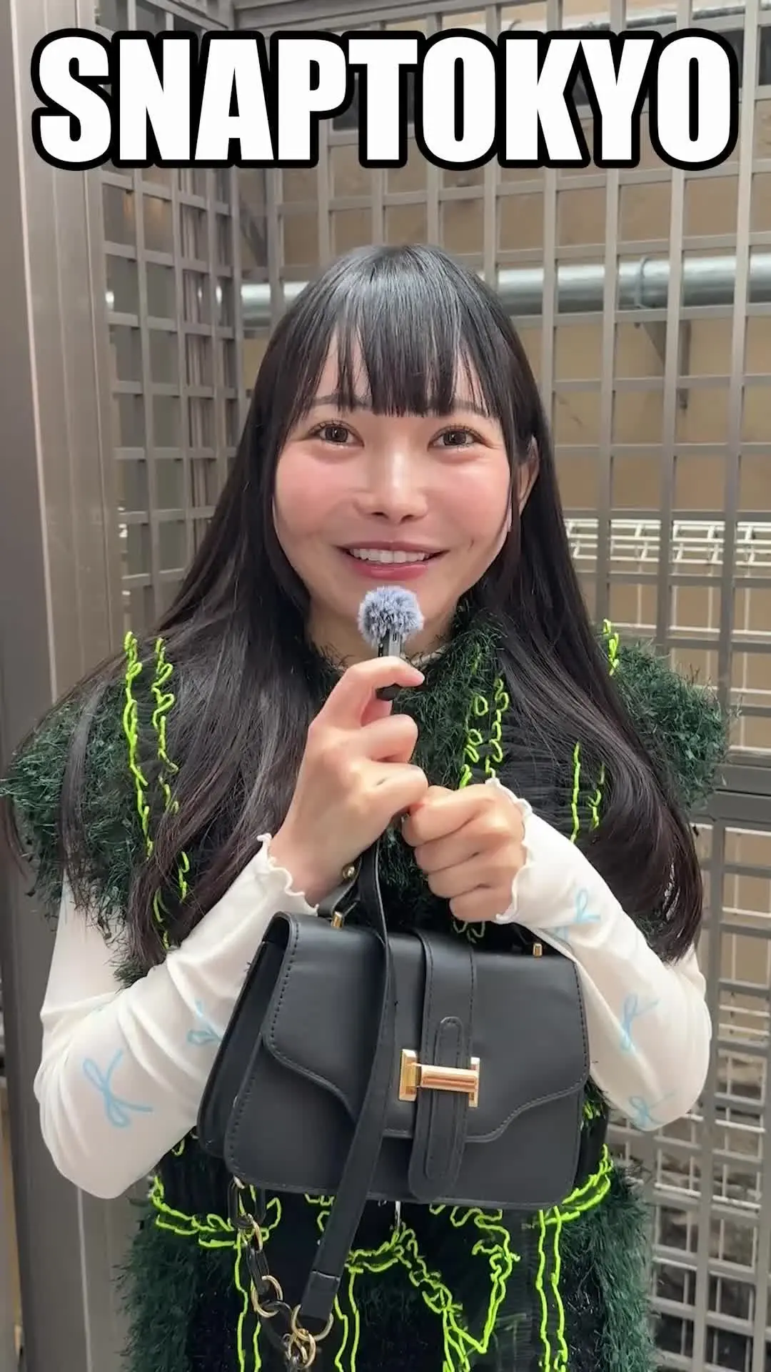 SNAPTOKYO【スナップトーキョー】「#379【KOZUE 26歳】 今回ストリートスナップに協力してくれたのは、差し色をうまく使ったコーデがオシャレなKOZUEちゃん😎 ブラックの下着がお似合いで」の投稿サムネイル