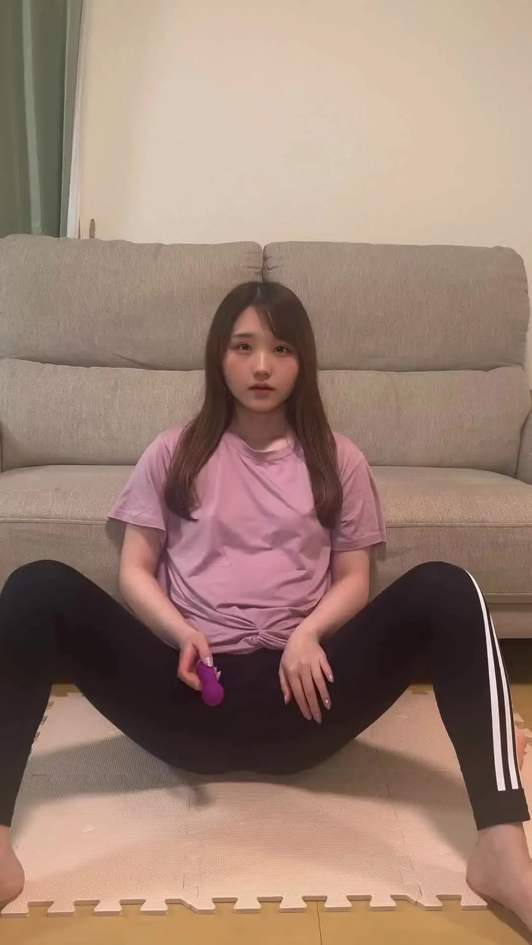 永井陽毬(Nagai Himari)「人生で初めてディルドと電マを両方使って ひまりのひまりに使っちゃいました… 正直泡吐きそうなぐらい気持ちよくて」の投稿サムネイル