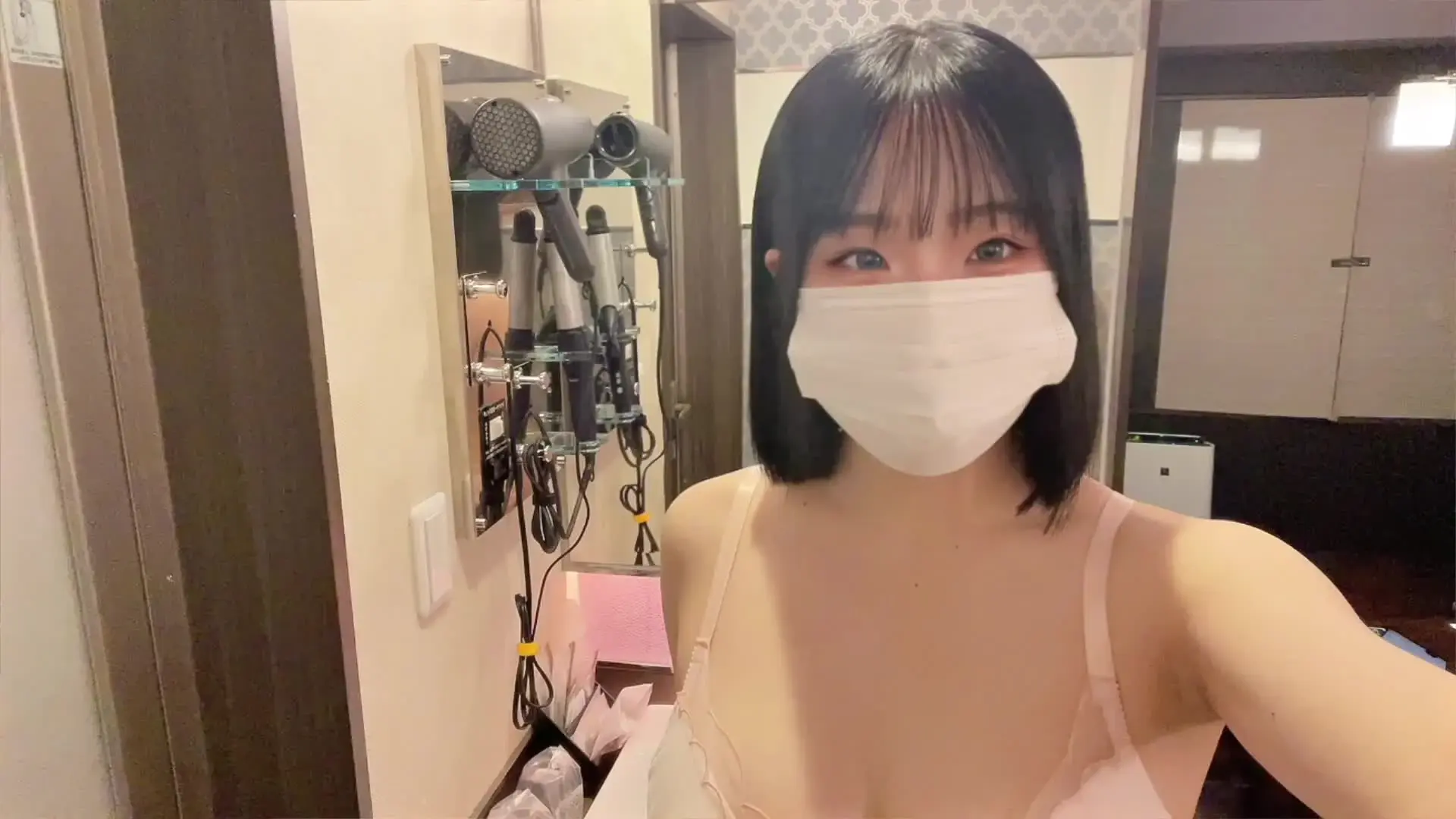 【色白マシュマロ美乳】さな｜女子大生「Fカプ女子大生【人生初】目隠し拘束で、私じゃないみたいに壊されちゃった…。」の投稿サムネイル