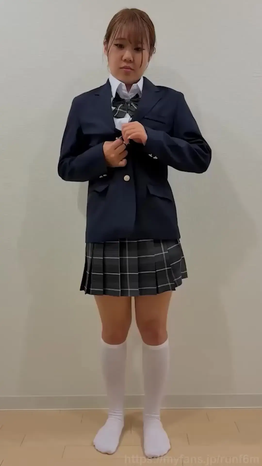 素人オナニーコレクション「18歳合法L●Kのオホ声変態オナニー映像（本編完全顔出し） 以前も動画に出てくれたエロ好奇心旺盛美女！ 前回、多くの人に見られたことを伝えると」の投稿サムネイル