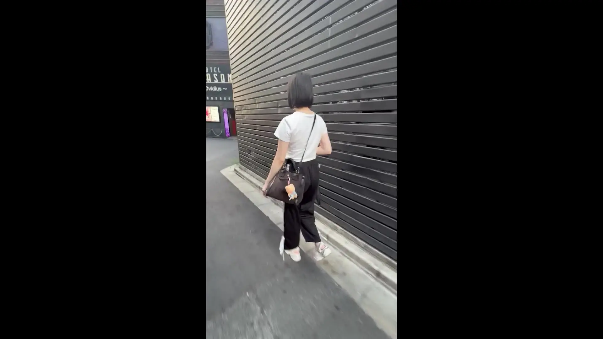 まだダメ。〜S女の日常〜「No.１ 名前：かな 年齢：24歳 職業：OL 名前：かな 年齢：24歳 職業：OL」の投稿サムネイル