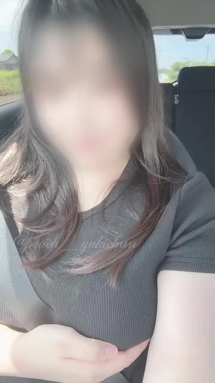 ゆーきのえちえち部屋💗「なぜかSNSでセンシティブになっちゃったやつ…身体を触りすぎたからかなぁ？🫢💗」の投稿サムネイル
