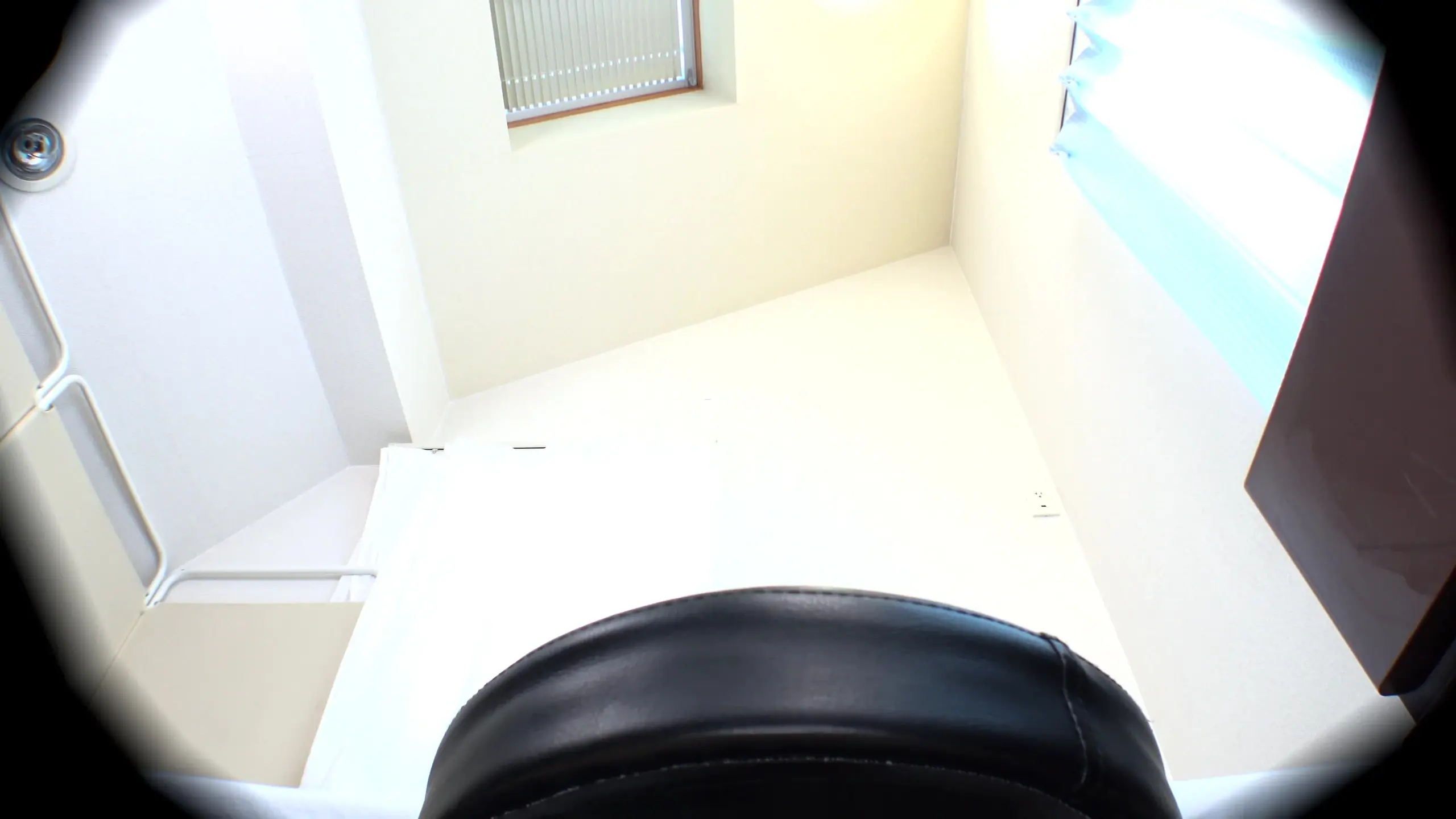 闇検診センター「『お嬢様はド変態BODY』 SSS級神乳Hカップくびれ爆乳ちゃん 爆乳を生揉み健康診断」の投稿サムネイル
