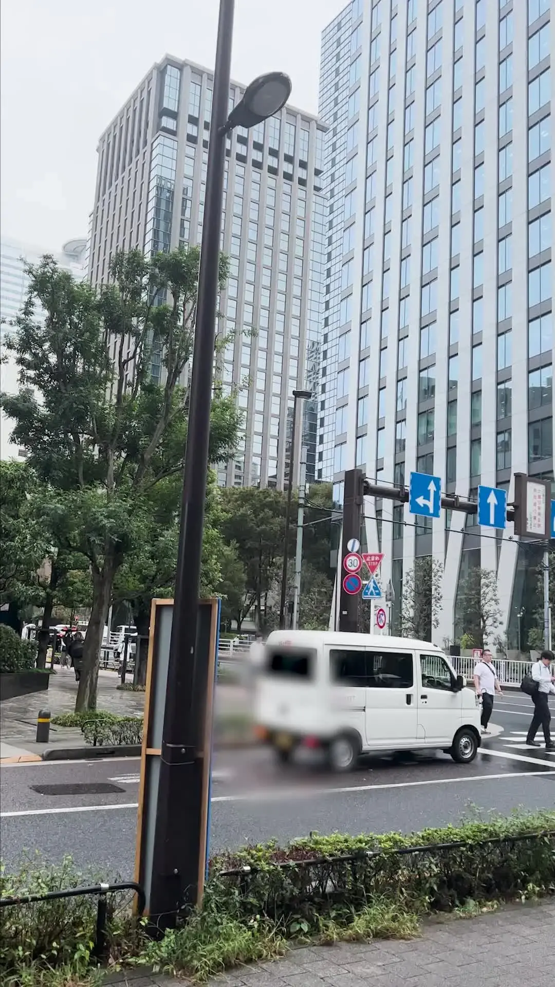ヤリサーの日常「🎂100部限定🎂高学歴MARCHの大学1年生2人が入部してくれたので歓迎会をしました🎉左の男の子はまさかの童貞、右の女の子はまさかの処女でした…」の投稿サムネイル