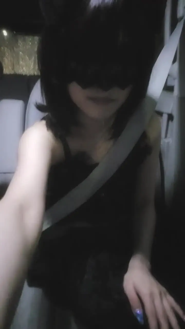 りお「おじさんが運転する助手席で、□リ少女の自由で可愛いおもちゃ遊びがスタート！」の投稿サムネイル