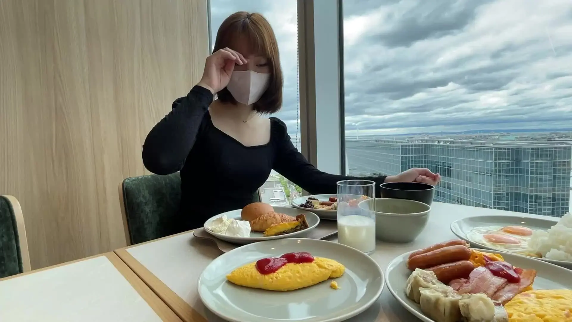 ✨奇跡の美巨乳✨ルナの性日記「🎥1泊2日旅行Vlog・2日目編💗 6月6日公開予定の“完全顔出し＆1時間越え”の1日目編に続いて、今回は旅行2日目の様子をお届けします✨ 2日目はマスク姿で、」の投稿サムネイル