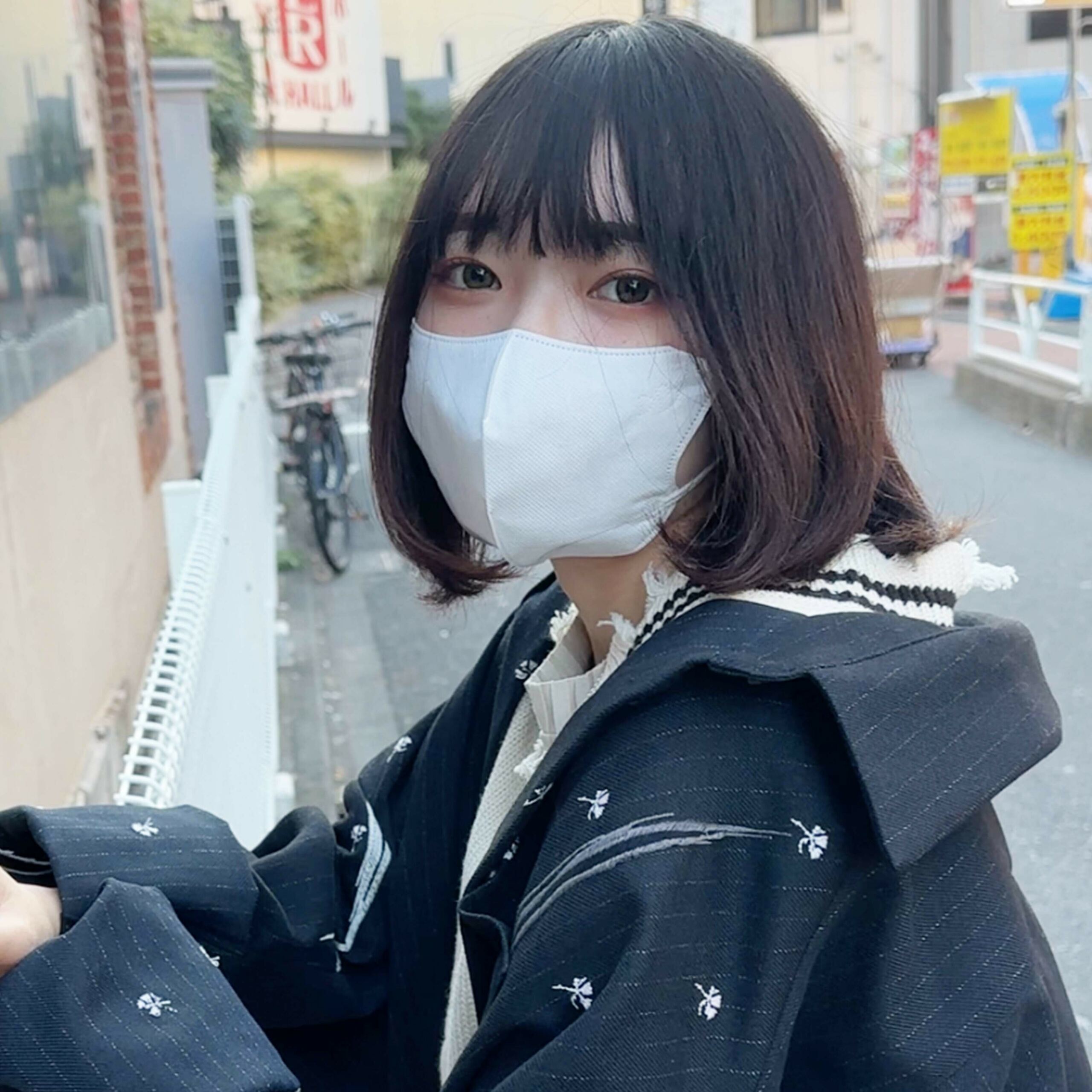 SNAPTOKYO【スナップトーキョー】「#111【MIO 20歳】 今回ストリートスナップに協力してくれたのは、モノトーンのモード系コーデを着こなすMIOちゃん😎 この若さで緑の下着を選ぶのはさすがで」の投稿サムネイル
