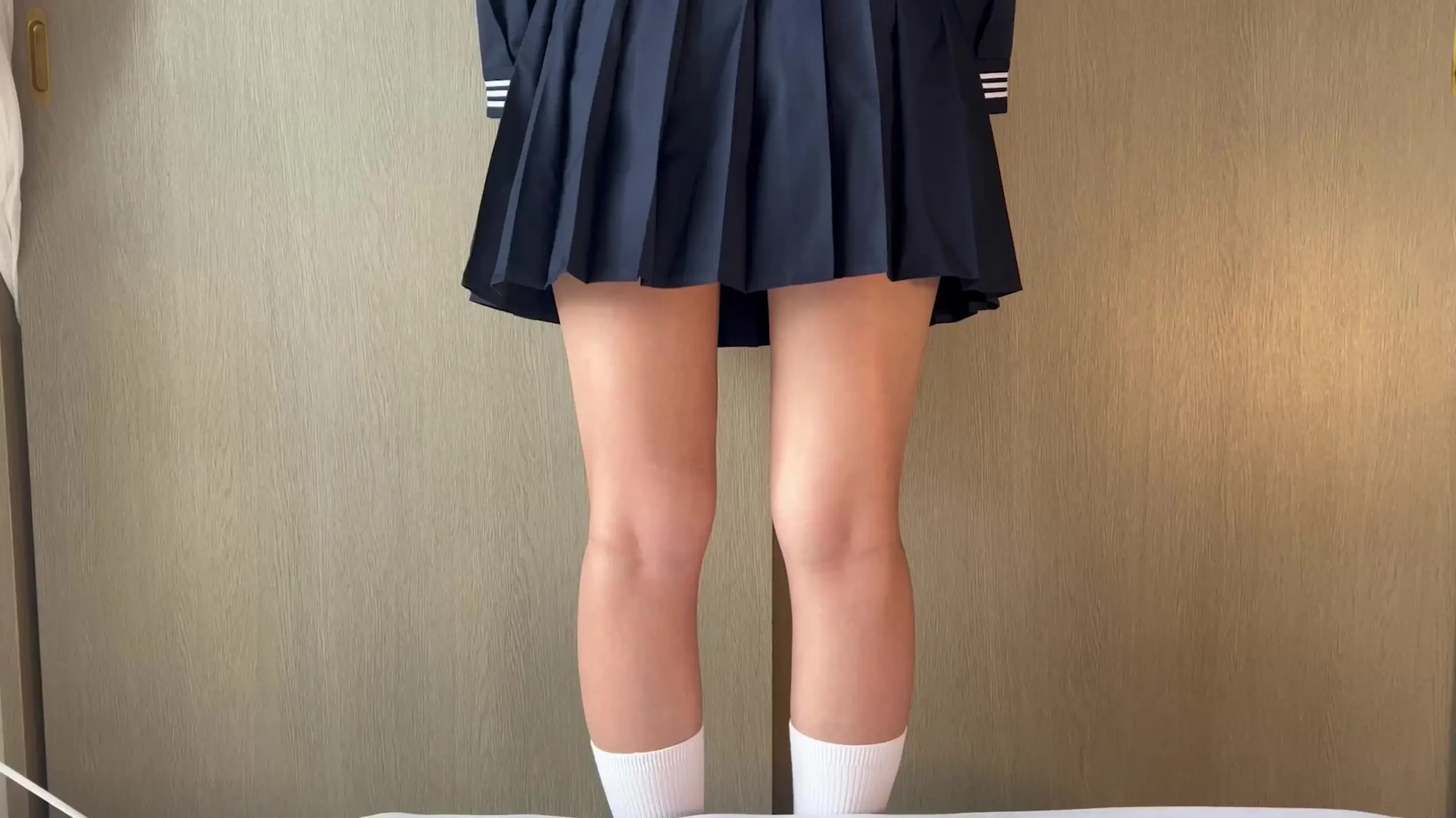 美尻ちゃんねる🍑🔞「みゆきです🍑💕 セーラー服でいっぱいご奉仕フェラしちゃった☺️💓 この紺色セーラーすっごく可愛い！」の投稿サムネイル