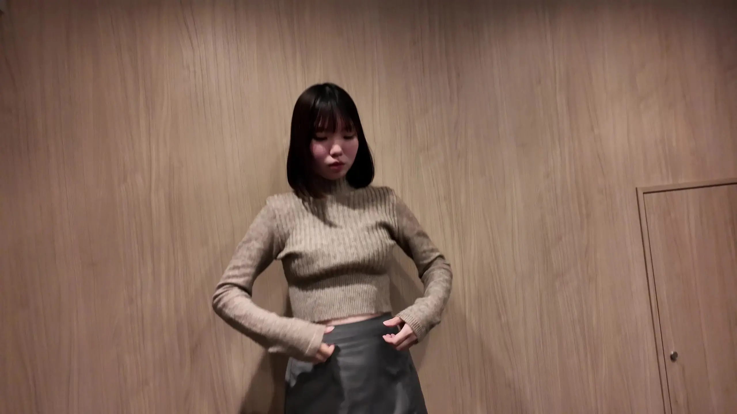 手コキ搾精女子「M男/痴女/手コキ/素人/個人撮影」の投稿サムネイル