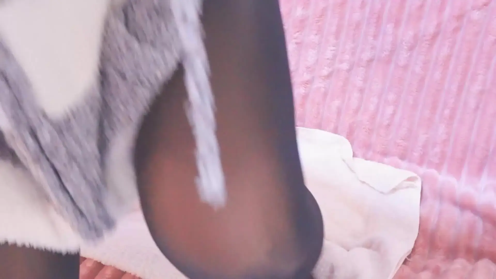 あやのあや️🩵自撮りとおにゃにが好き️🩵「今回の動画はバーチャル配信の裏側のパート2！ 実写配信だとおまんこ映っちゃうと大変だけど、 バーチャル配信なら大丈夫♡」の投稿サムネイル
