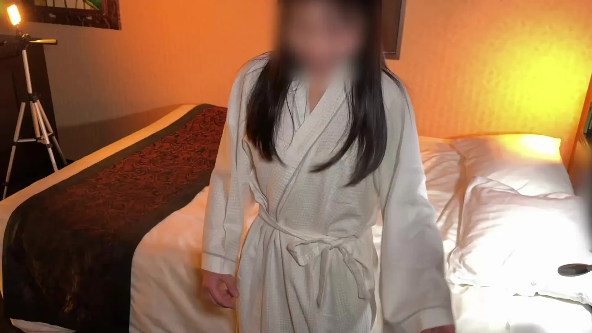 HAYA👑　素人女子とのハメ撮り記録「パイパン名器の看護学生19歳 完全版 恥ずかしがってたおとなしそうな19歳 そんな子もセックス始まったら自分からキス求めて舌絡ませてくるくらい積極的になって、き」の投稿サムネイル