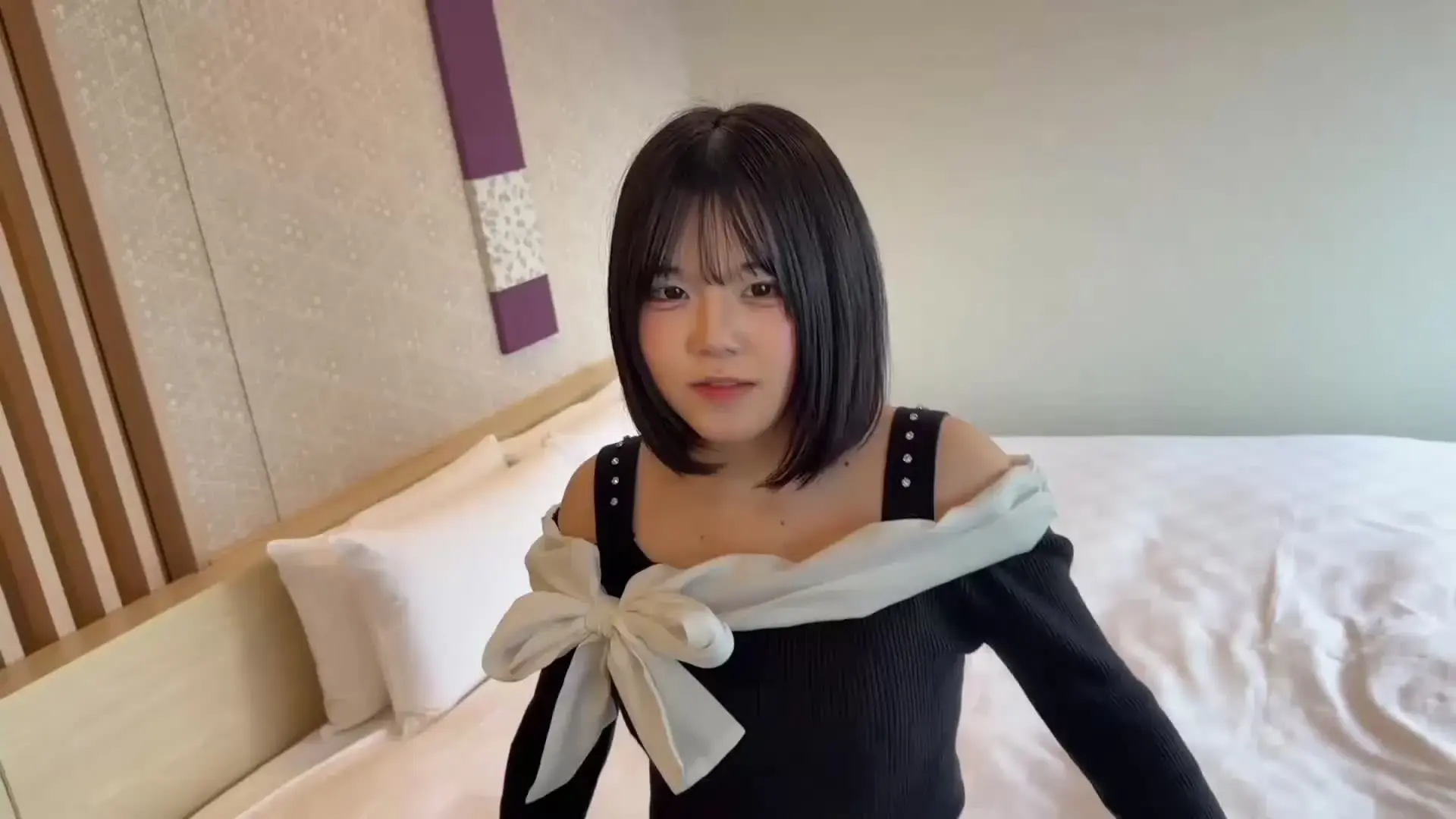 さの｜極めて個人的な性活記録「【学校に馴染めなくて高◯中退した超童顔の18歳ちゃん。挙動不審な姿が可愛くてつい中出し。さらに通ってた頃の制服着せてイかせまくりの生ハメ顔射の2回戦を収録】」の投稿サムネイル