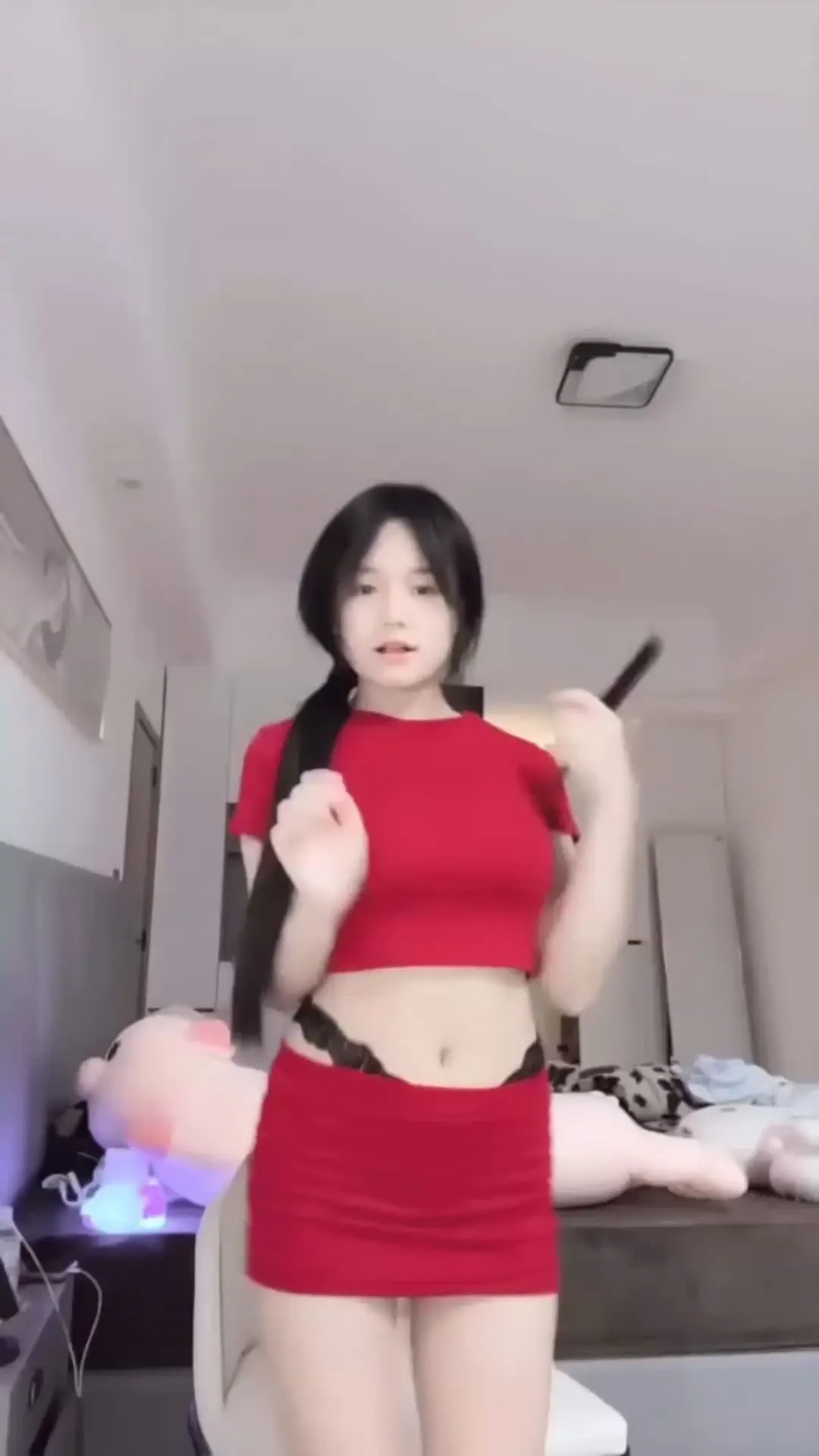 万人の成人ライバーを厳選「「ライム」かわいい20代の巨乳少女、童顔でボイン。」の投稿サムネイル