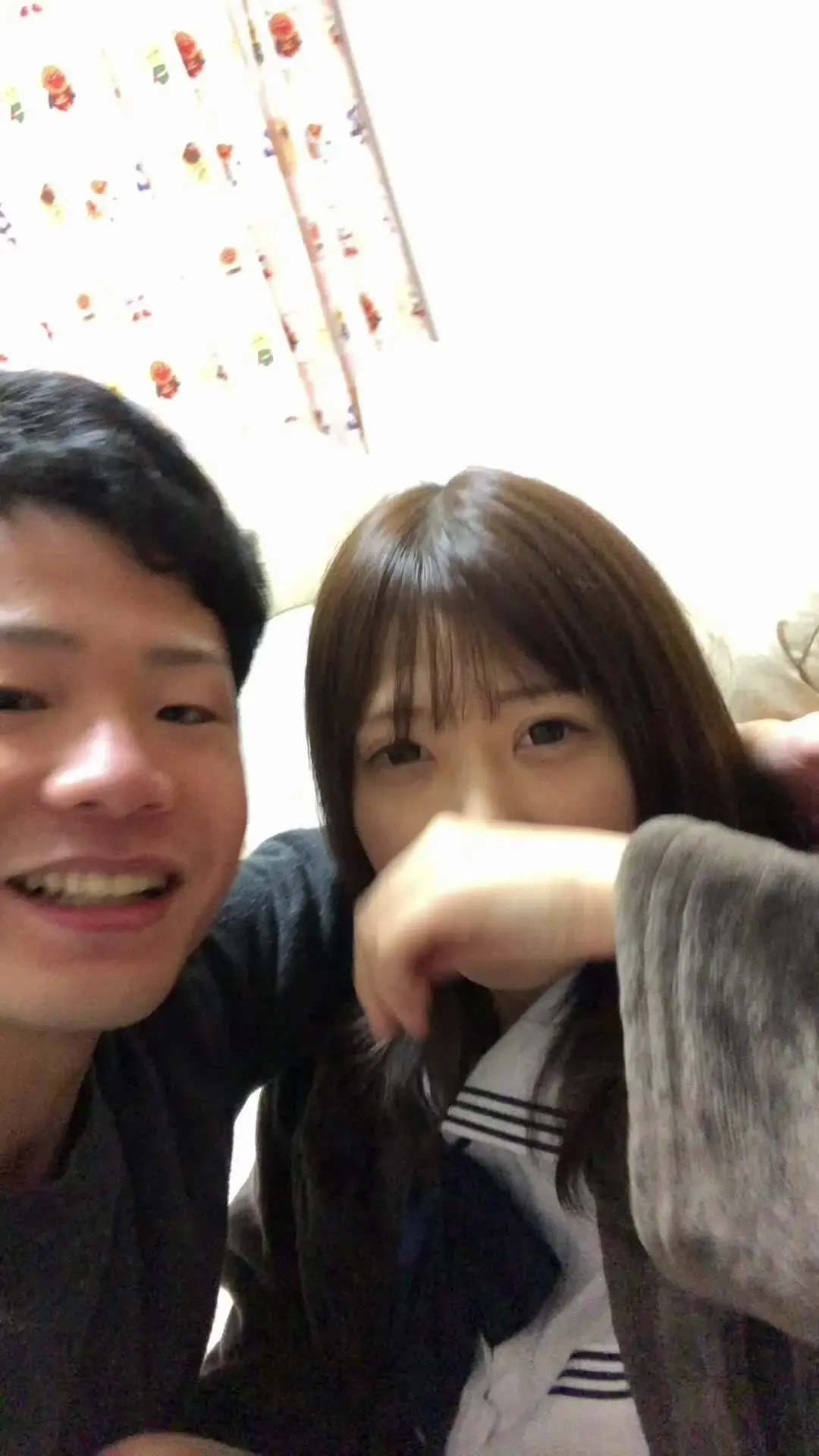 まゆ📹晒され妻（妊娠中）「妻に制服着させてラブラブエッチしました💓 イチャイチャチュー、目隠しフェライラマ、オナニー、騎乗位、正常位、中出ししてます‼️ 特におすすめは騎乗位で最初は妻が」の投稿サムネイル