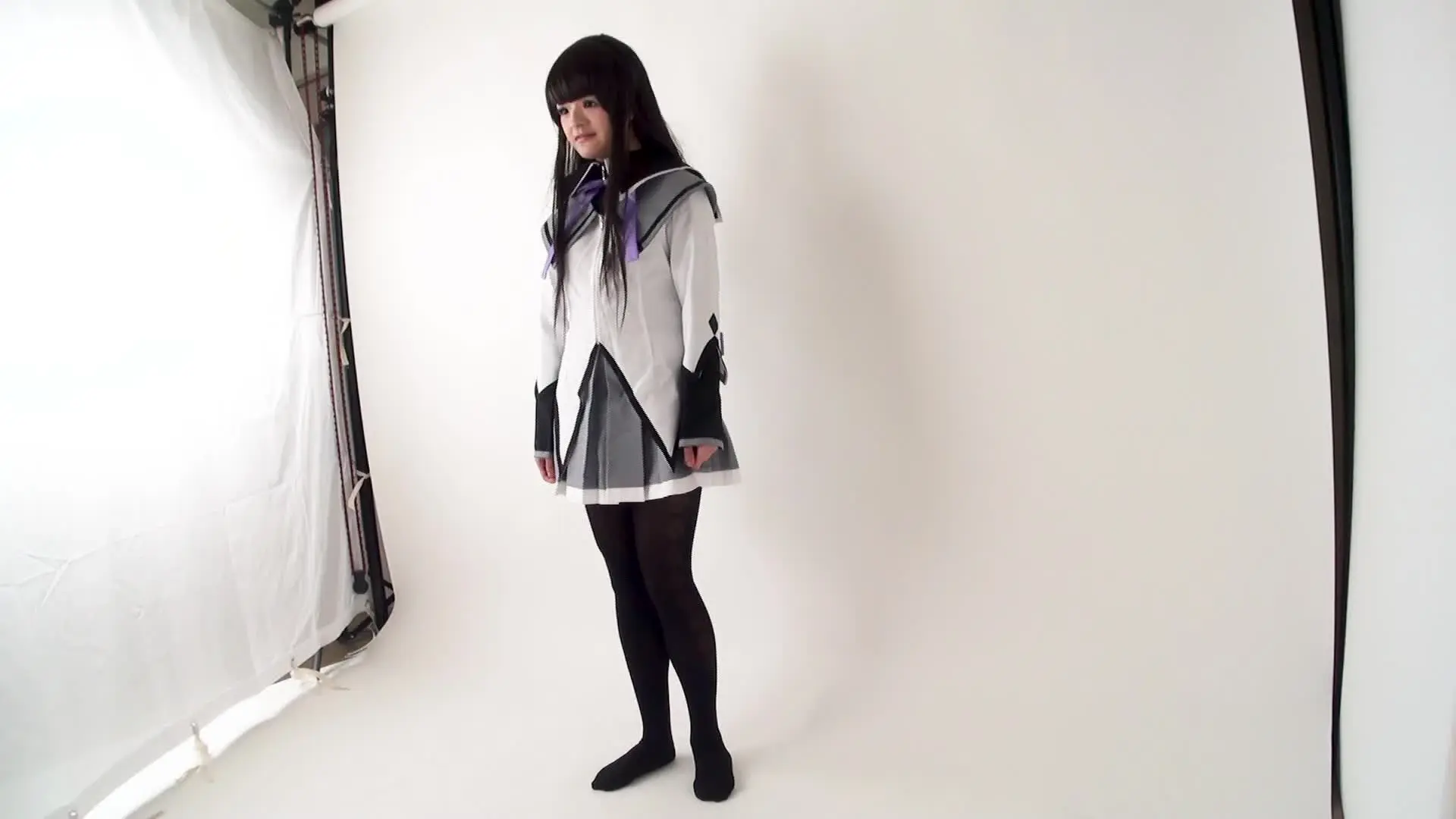 「おじカメの秘密の記録」「【顔出し】パイパンコスプレイヤーとハメ撮り【中出し】 撮影風景ありの個人撮影です👀 内容紹介(本編動画にはモデル顔モザイクはありません）」の投稿サムネイル