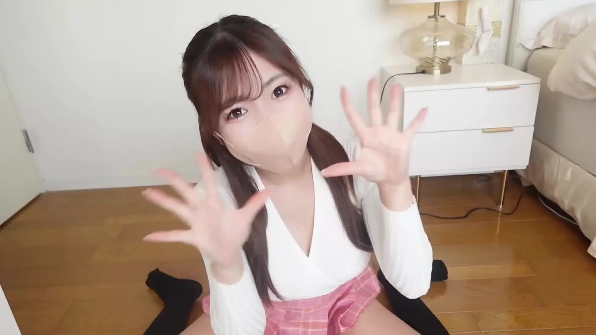 ミニスカOLゆうのパンチラ報告👼【残り１日⚡限定30％OFFクーポンあり🥰】「「こんなえちえちＯＬは好き？」 おまんこ接写のぐっちょり音がエロ過ぎるディルドオナニー撮っちゃいました。。 過去一過激すぎて、プランでは期間限定で公開するかもで」の投稿サムネイル