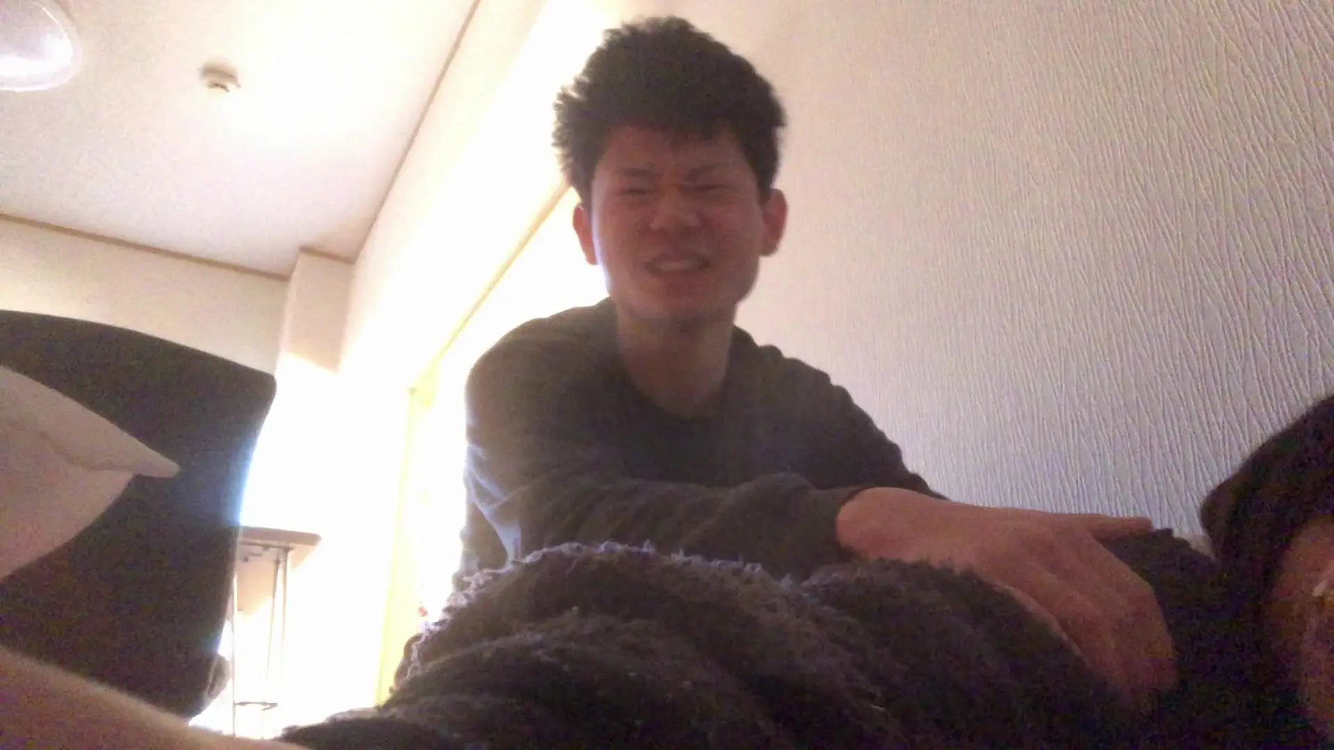 まゆ📹晒され妻（妊娠中）「ムラムラしたので寝起きの妻に生でバックしちゃいました！ 突くたびに声がもれちゃうのがエッチすぎます😍 朝からちんこ挿入されて嫌がりながらも感じてしまう妻の姿ぜひ」の投稿サムネイル
