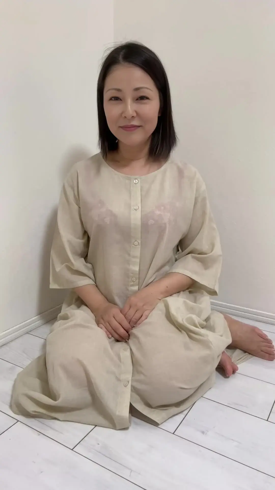 徹子(Tetsuko)「(顔出しあり) 徹子、50代。 四度目の今、 ようやく辿り着いたのは、 静けさのなかに滲む、本物の艶でした。」の投稿サムネイル