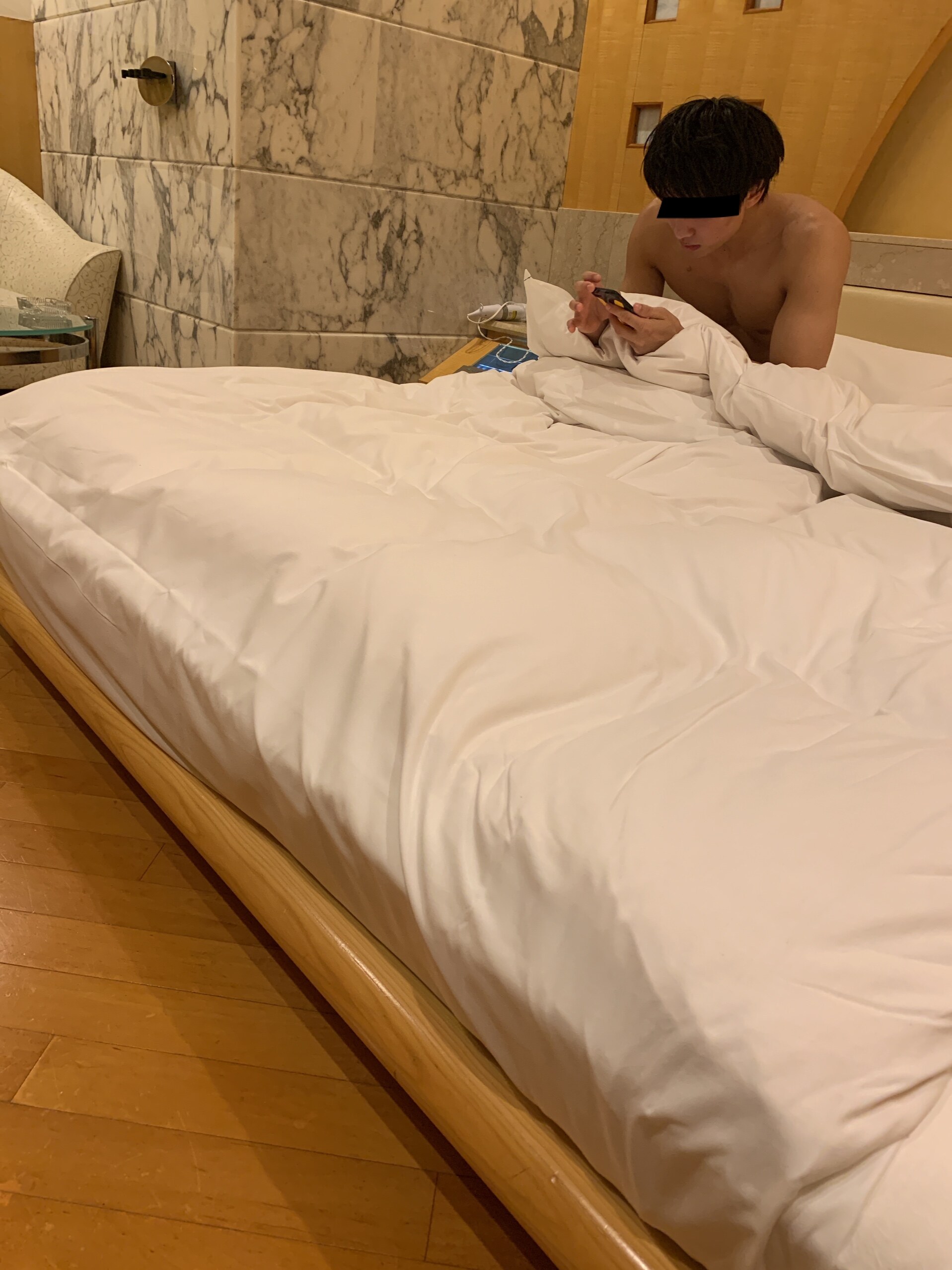 本日はイケメン細マッチョ君の生中出しの撮影です。 sample 1