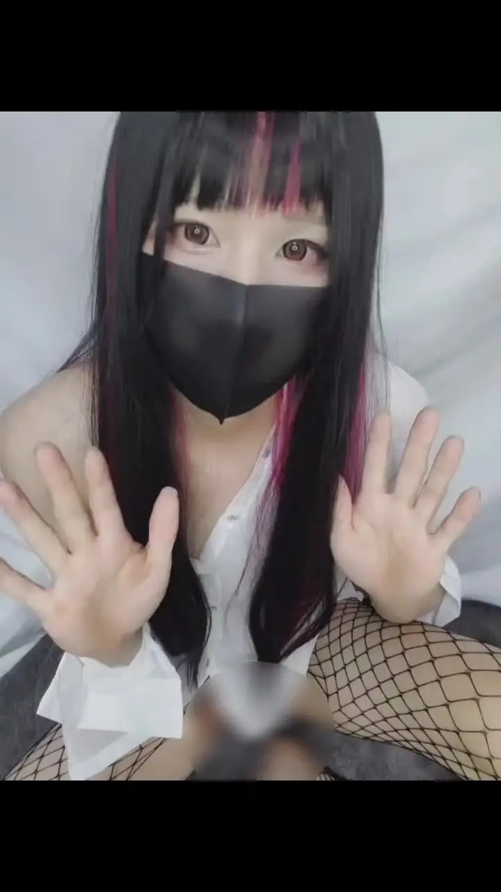 YUME♂「今回はローションでシコシコしました！ 想像以上に気持ちよくておもちゃ使う暇がありませんでした、、、 しかも編集中も思い出してしまい、我慢できずに致してしまいまし」の投稿サムネイル