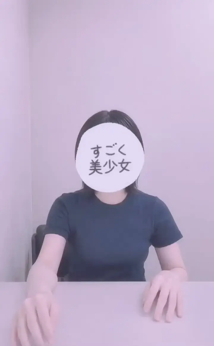 白乃あいり👀「こっそり教室で撮ったやつ⊂( ᴖ ̫ᴖ )⊃ 人目気にしすぎ笑笑」の投稿サムネイル