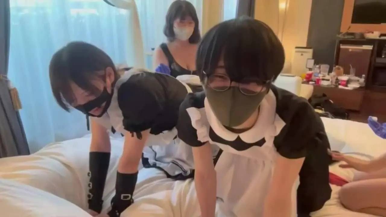 （年下M男くんを壊したい💕ぽっちゃり人妻熟女）ぽっぽ🐶「コラボ企画 りうくん×ゆいちゃん×すずちゃん×ぽっぽ のコラボ動画 メイド服のおとこのこたち」の投稿サムネイル