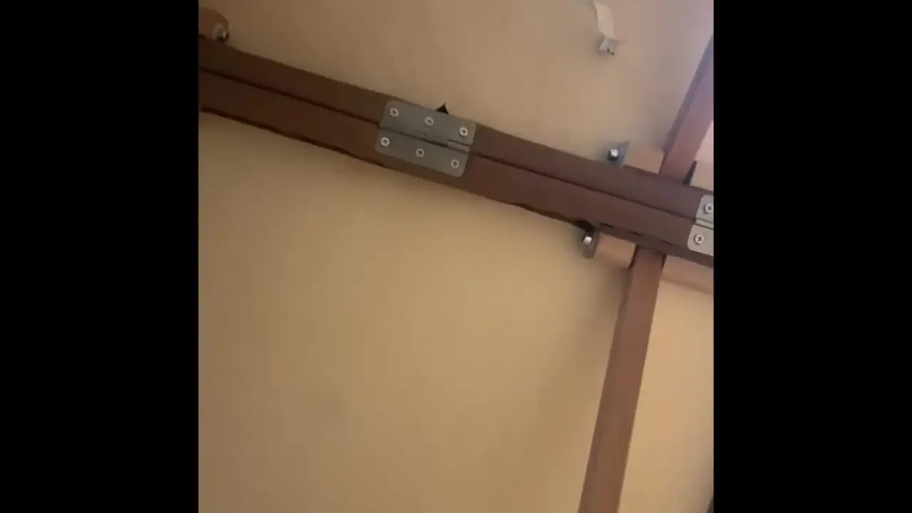 翔太郎！マッサージ動画中心「セラピストに頼み込んでマッサージ動画を撮らせてもらった I begged the therapist to let me film a video of her」の投稿サムネイル