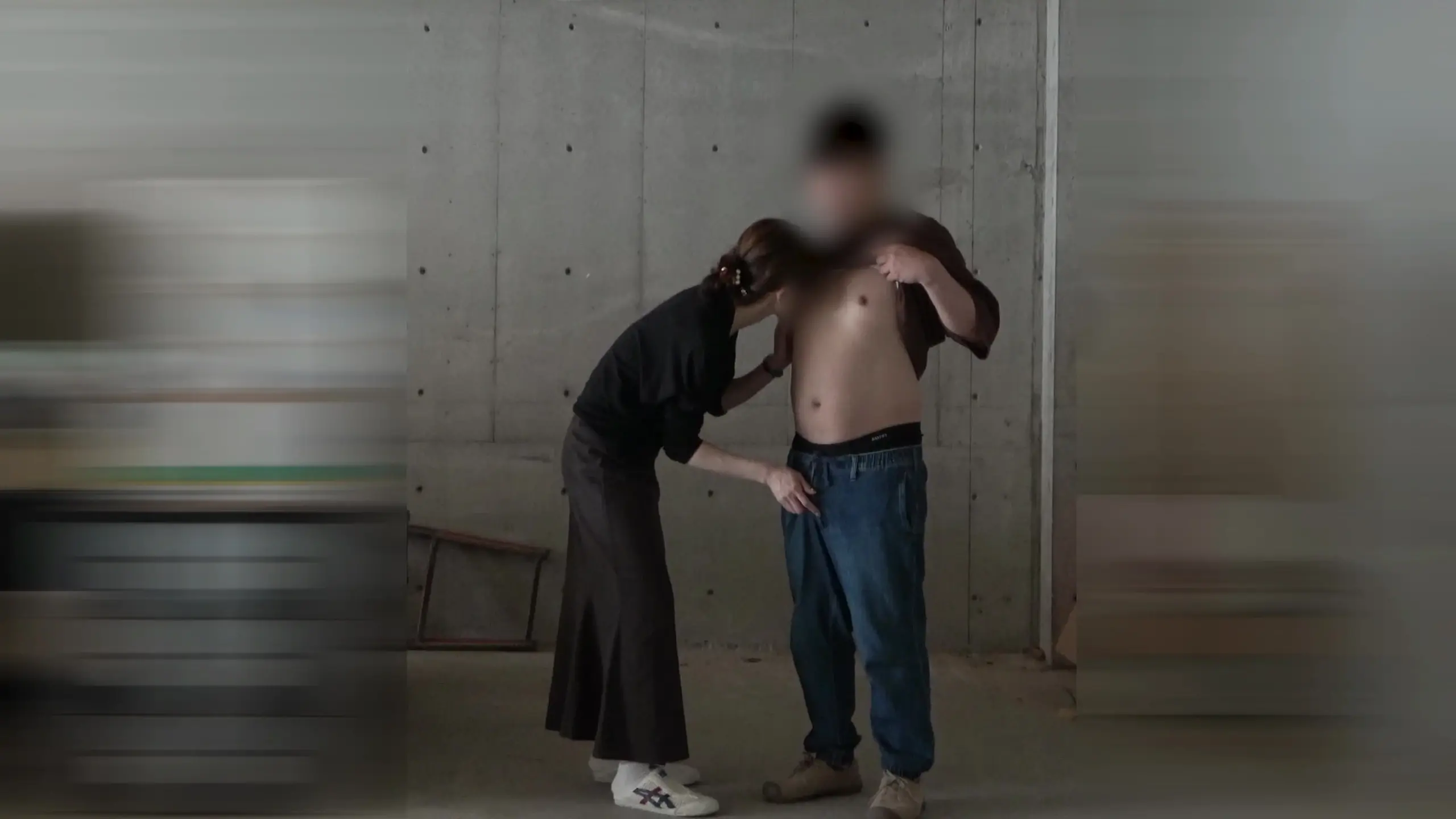 【我が家の性教育】野外でムスコと痴女るなんて...「誰も来ない、とある場所の、とある空き倉庫で、ムスコとSEX💓💓」の投稿サムネイル