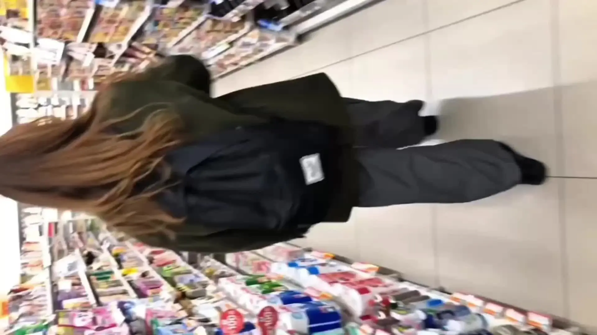 ハメ撮り買い取ります「Calvin Kleinを愛用している女子○生のハメ撮りをナンパ師から買い取り」の投稿サムネイル