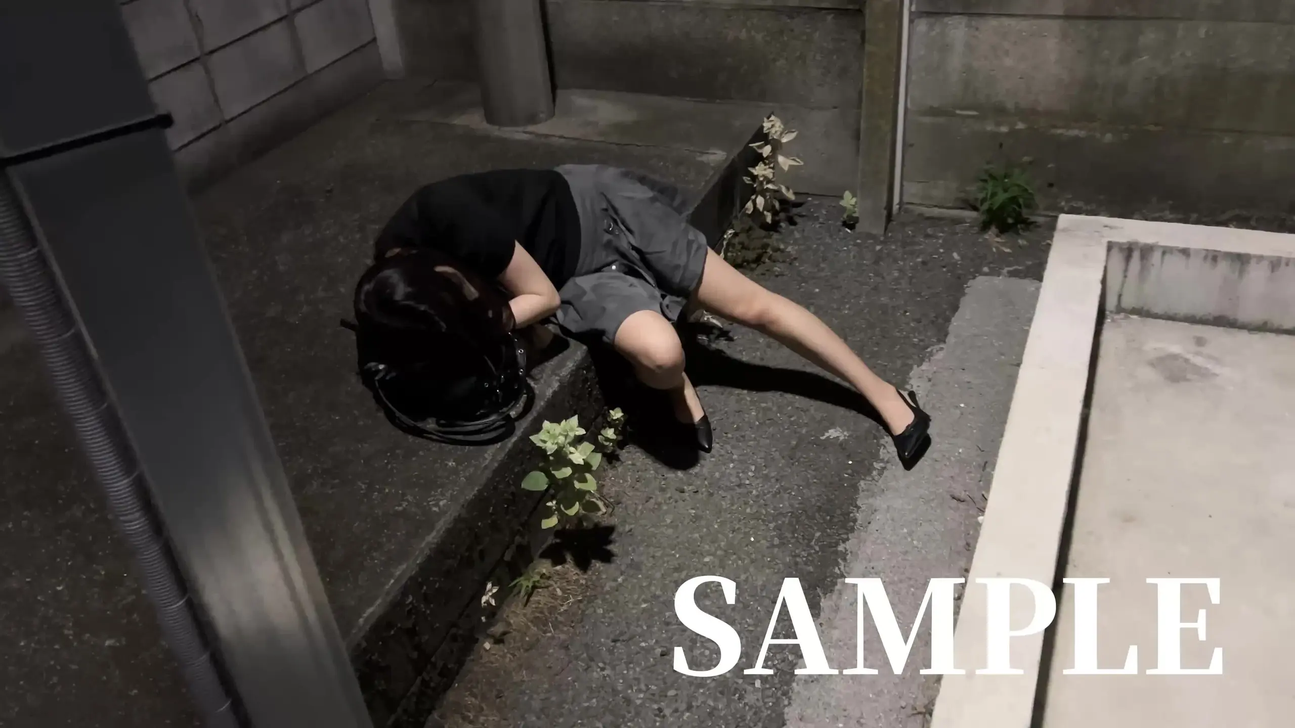 ストリートハンター「残暑の夜に連れ込んだ極上パイパンに金玉も熱中症寸前！？桃色乳首と吸い付くようなプリプリ尻に怒涛の愛撫ラッシュ！」の投稿サムネイル
