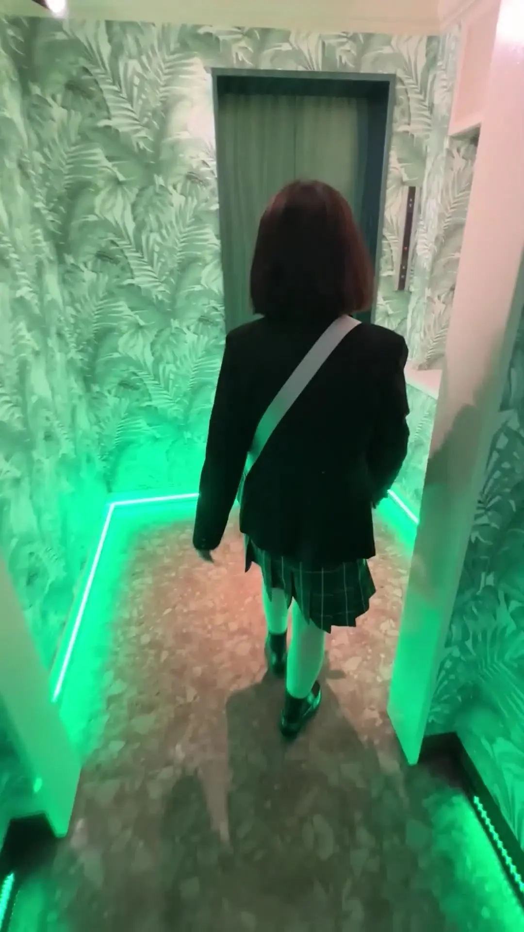 18歳🐙大阪の合法L●Kりん🐰「ほんぺんこっちです( ᐢ. ̫ .ᐢ )👉」の投稿サムネイル