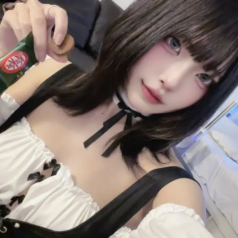 バレンタインにフォロワーさん呼んでチョコレートあげました^._.^ ◝✩ 🍫

お兄さん達盛り上がりすぎてすごかった