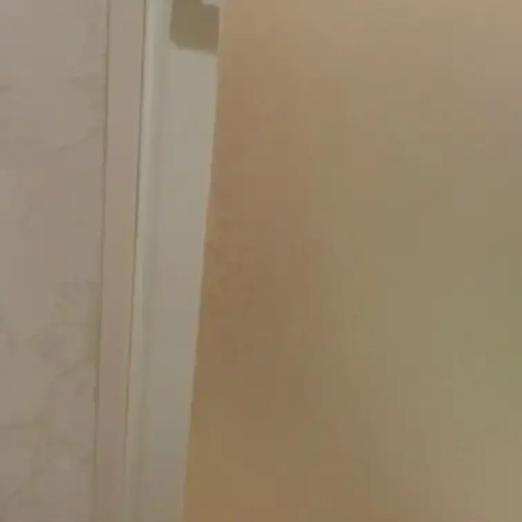 先日2か月ぶりにラブホ🏩に行ってきました♪

み～ちゃんのシャワーこっそり覗き見😍
動画バージョンです🎥

こ