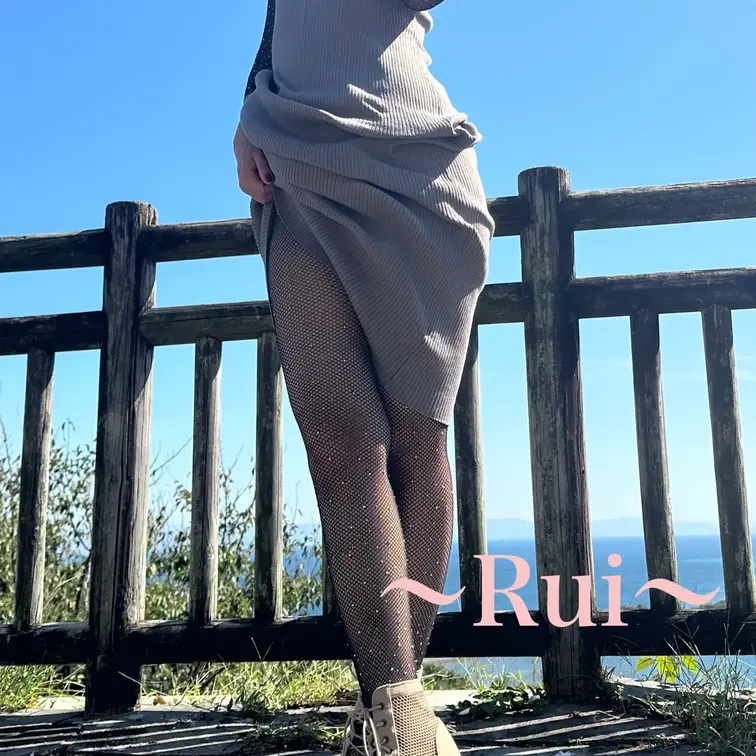 天気が良かったので露出撮影に出掛けました📷
恥ずかしいけど少しずつ大胆になっちゃいました。。
これからは頻度