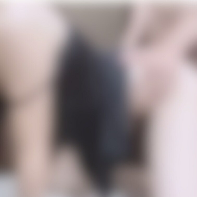 前回のフェラ動画の後に、そのままバックで挿れてもらいました🩷
夜にこっそりエッチしたから、頑張って声は我慢。
ほんと