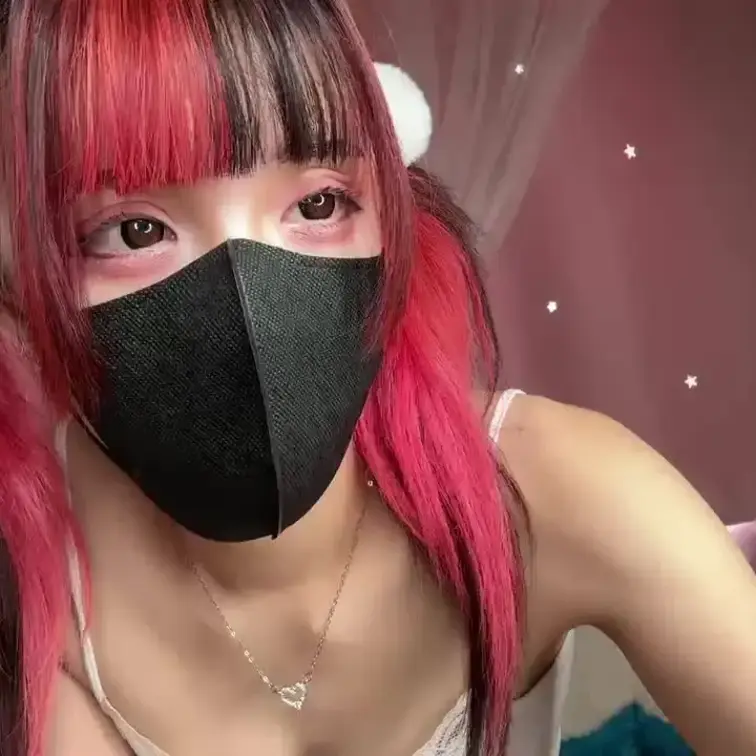 【みれい 20 歳】

みれいさんのライブ配信動画です
生ライブ配信だと、1 回の有料配信を視聴すると、おおよそ平