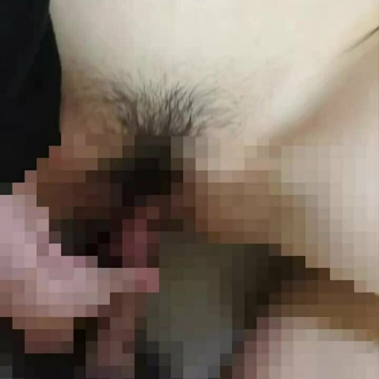 手持ちで挿入シーン撮影❣️
短いですが、ずぽずぽでしっかりイッちゃってます💦