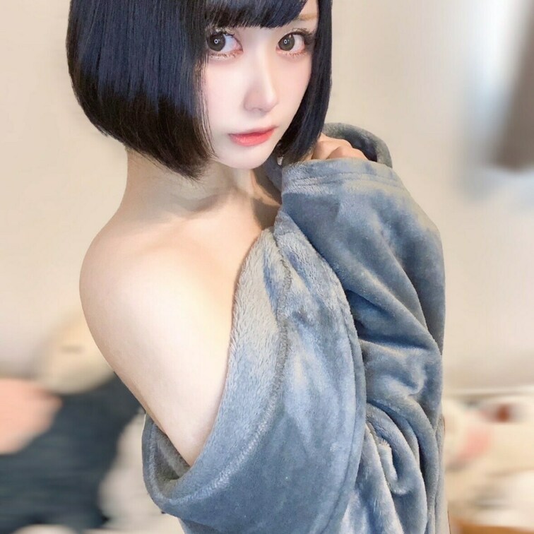 ※お気に入りの顔なら「いいね♥」「ブックマーク▼」お願い致します。またハメ撮りしてくる基準に致します。

▼本編はこ