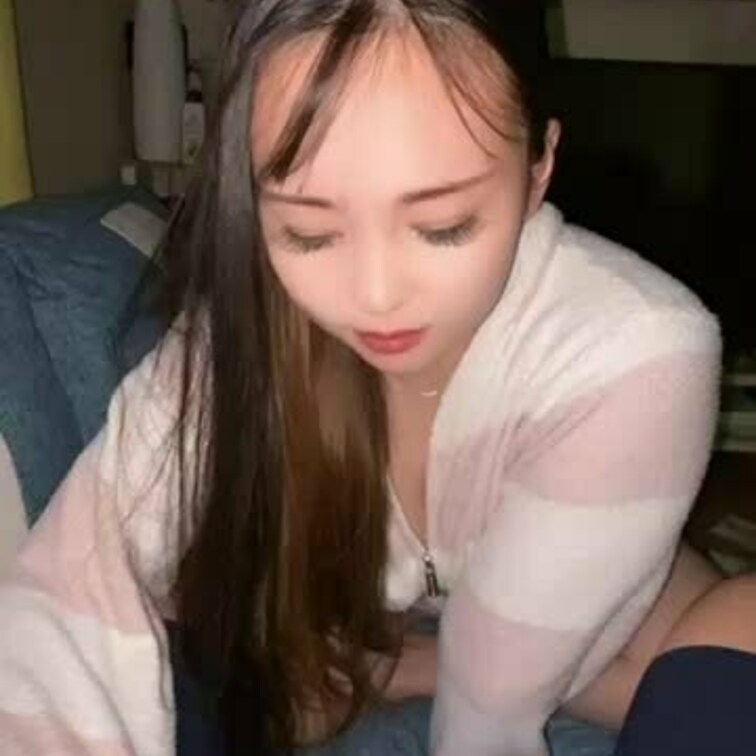 いただきます💓
寝る前には一回抜いてスッキリしたいでしょ？ 毎日さきが抜いてあげようか🥰

 きっとぐっすり眠れる