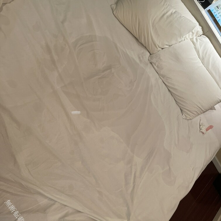 レイとホテル行った結果報告！！！
レイのお潮でシーツに水溜りが！！！💕