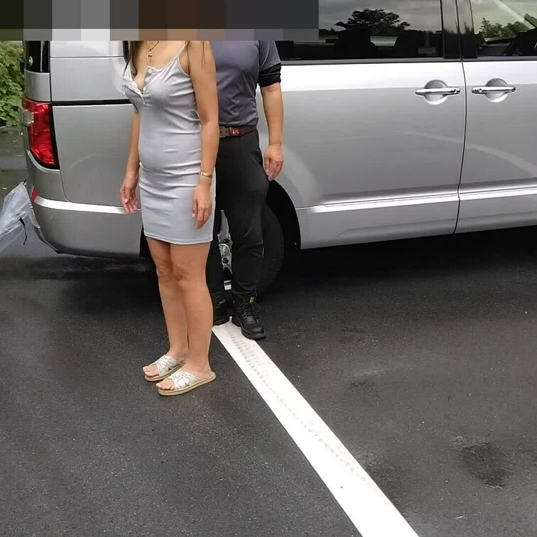 駐車場で単独男性さんに全裸にされて私の性感帯気持ちよくしてもらいました～(^^♪