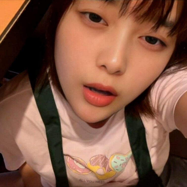【ファン限定フル動画】🎁

【ネカフェのバイト店員】部屋掃除していたら、シコった後のティッシュを見てムラムラしてきて