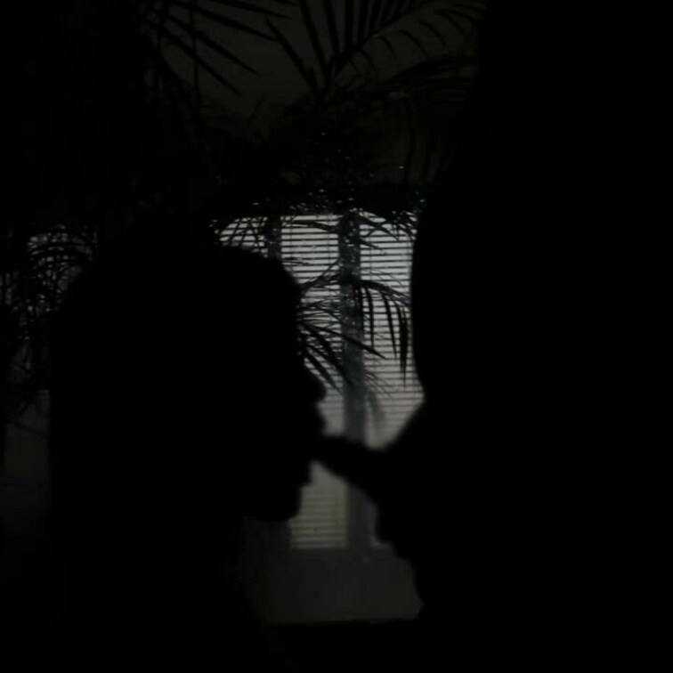 シルエットって妄想を掻き立てられて
エロく感じませんか？

先日の貸切風呂でころんに
奉仕させていたのですが星空