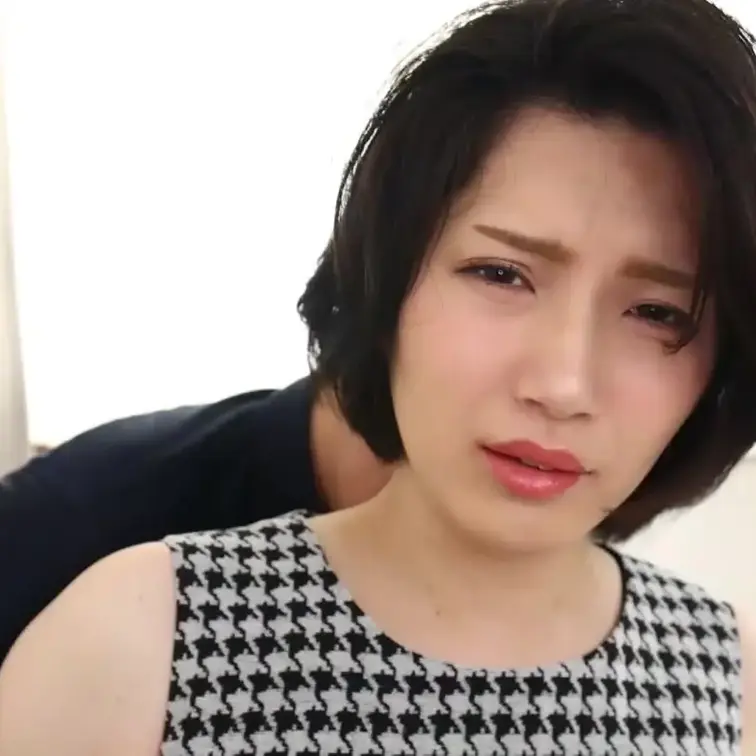 🍓お姉さん系男の娘🍌

RURIさんは普段はネイリストをしているニューハーフさんです。いわゆる「綺麗なお姉さん」でス