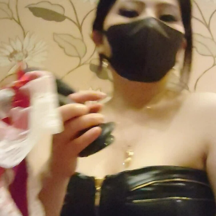 うつぼとへびこと赤いパンティー