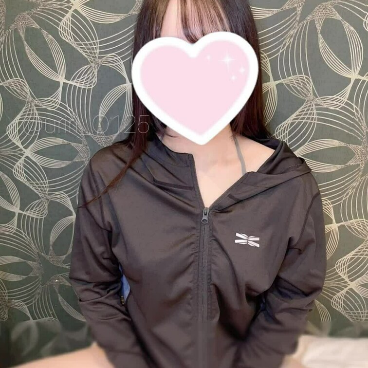 パーカー脱いでマイクロビキニ脱いで、、このあとは、、♡♡